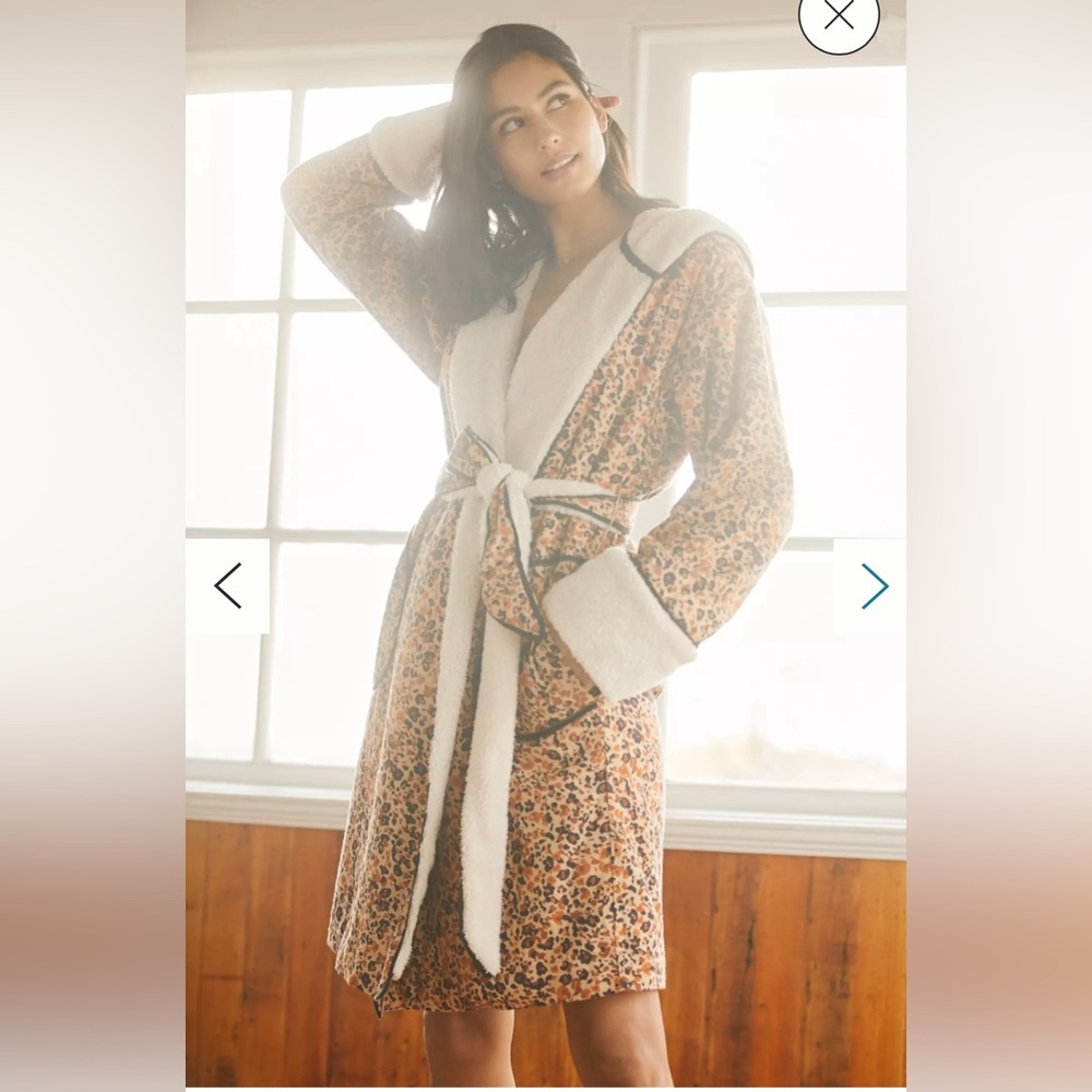 Anthropologie Leopard Print Fleece Lined robe sz XS/S